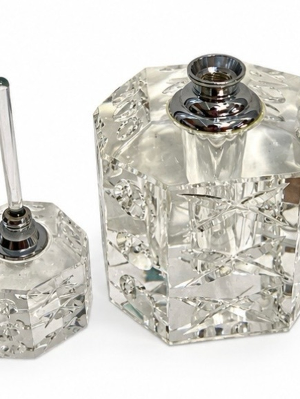 Oleg Cassini Signed Leaded Crystal Cut Glass Carved Perfume Bottle 4" Empty - Picture 2 of 6